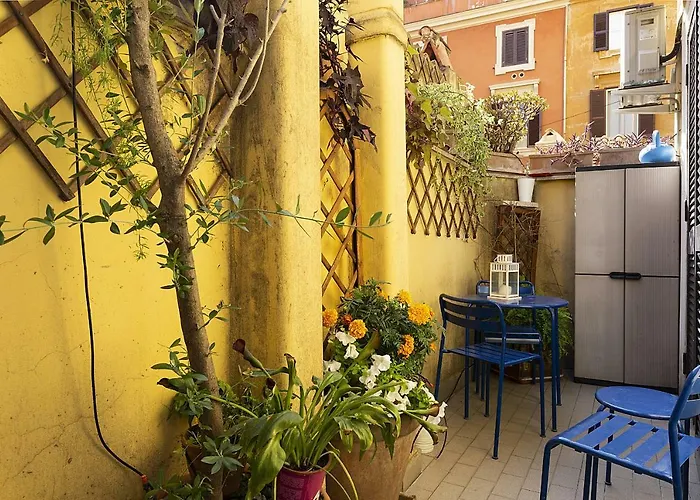 Emma's Borgo, Vatican