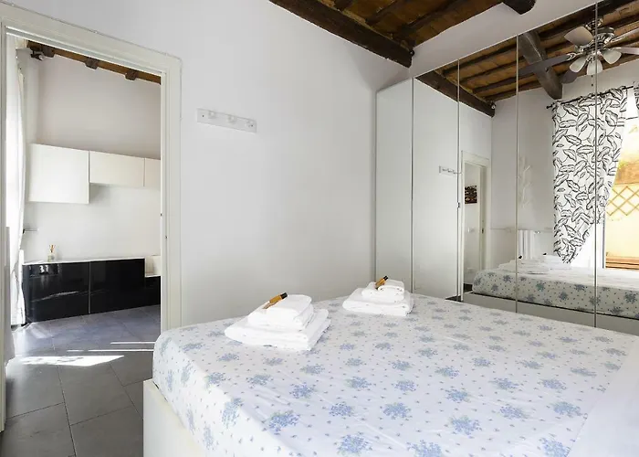 Emma's Borgo, Vatican Appartement *